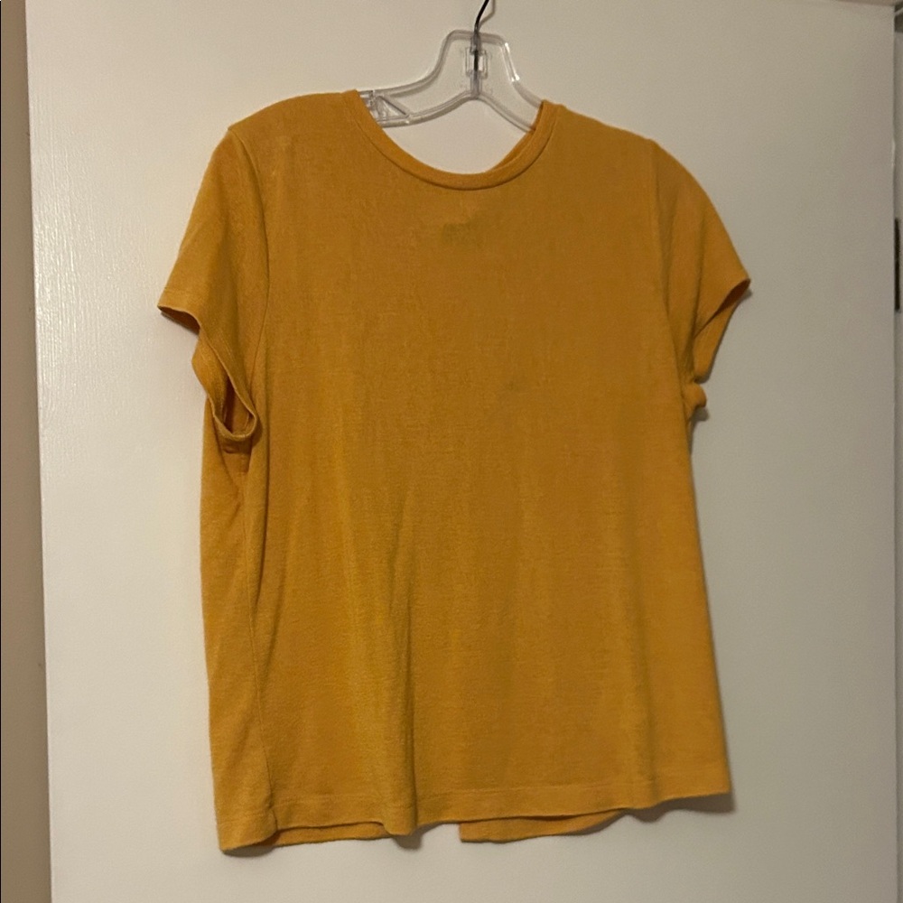 Universal Thread Golden Short Sleeve Tee
